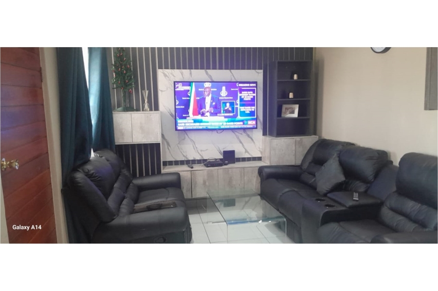 2 Bedroom Property for Sale in Mfuleni Western Cape